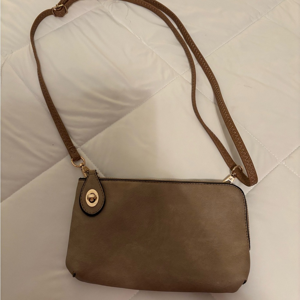 Elegant Tan Crossbody Bag